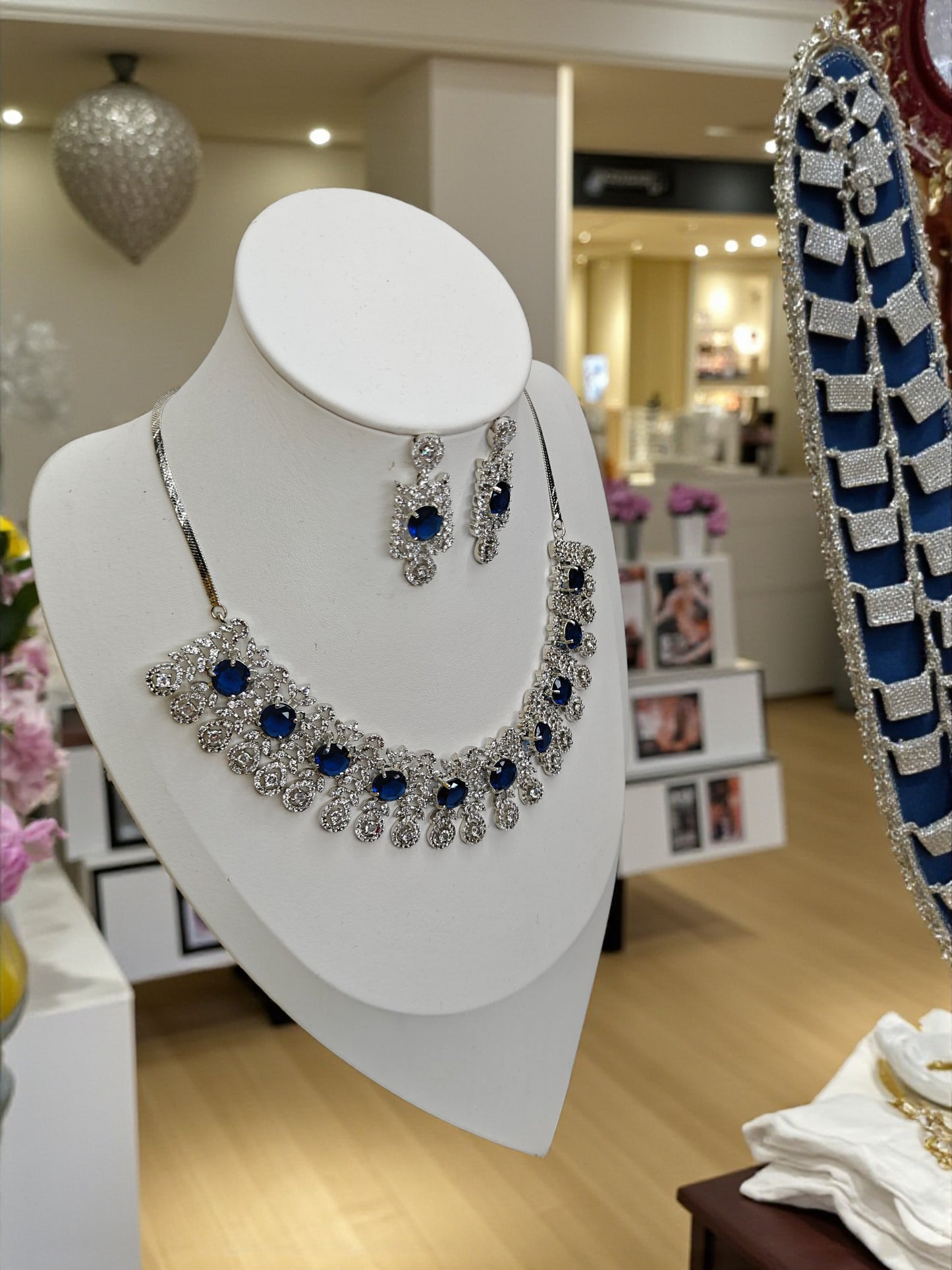Daisy Necklace - Blue