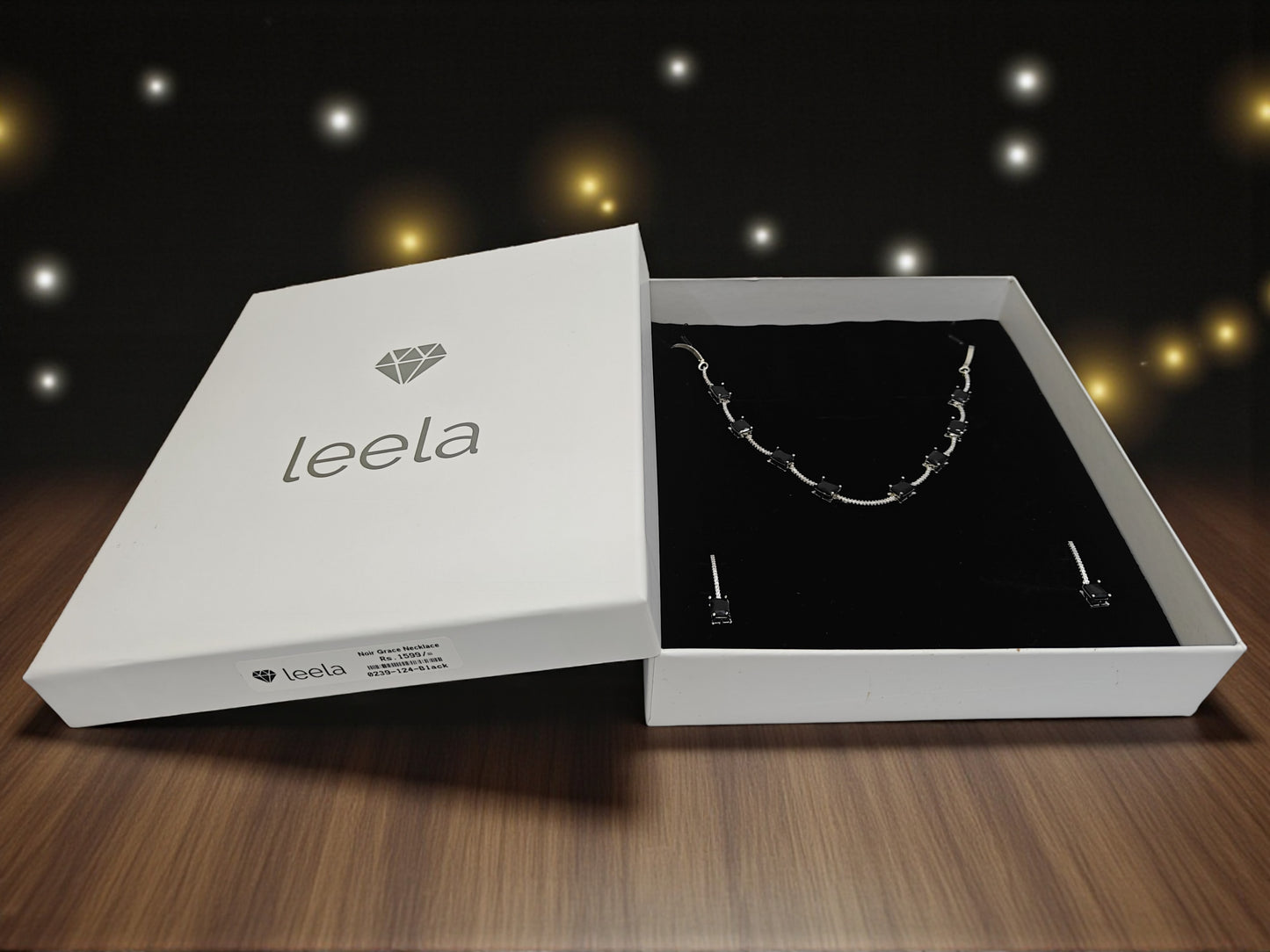 Noir Grace Necklace - Black