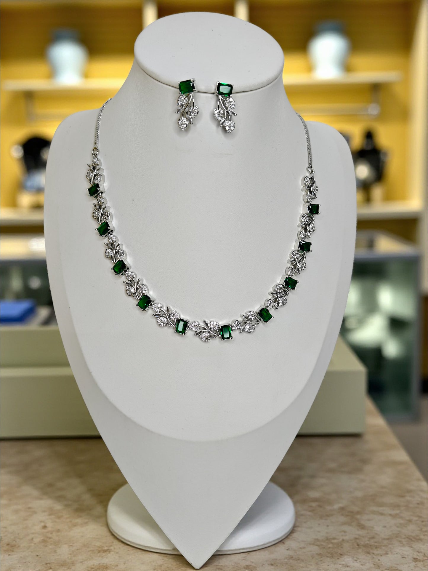 Mystic Ivy Necklace Set - Emerald