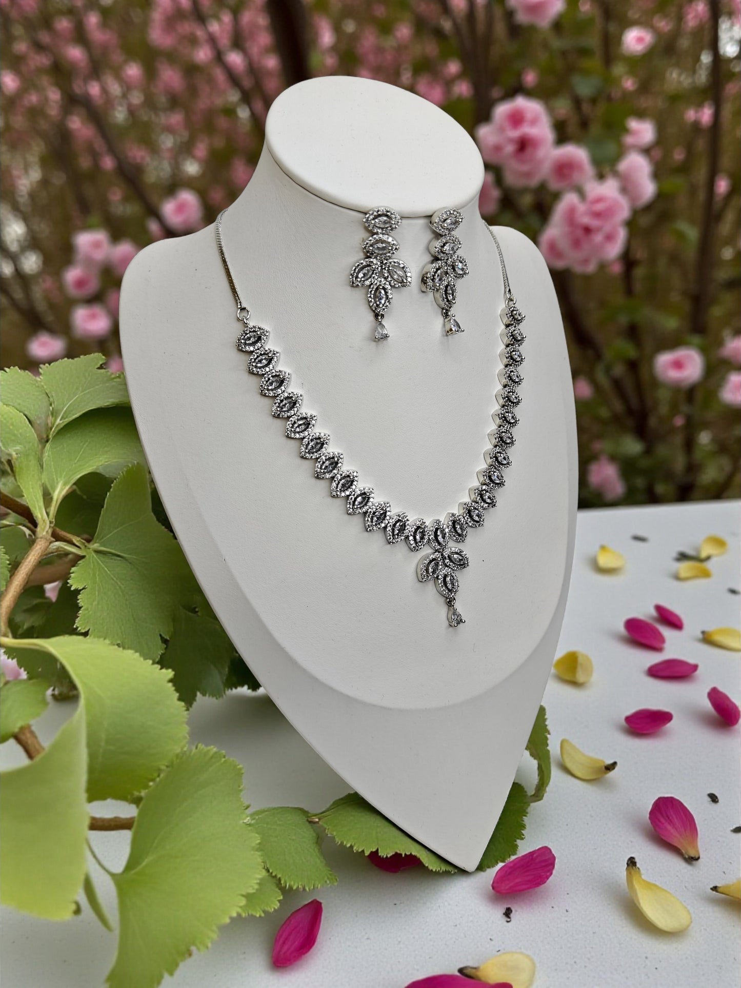 Nagina Necklace Set β White