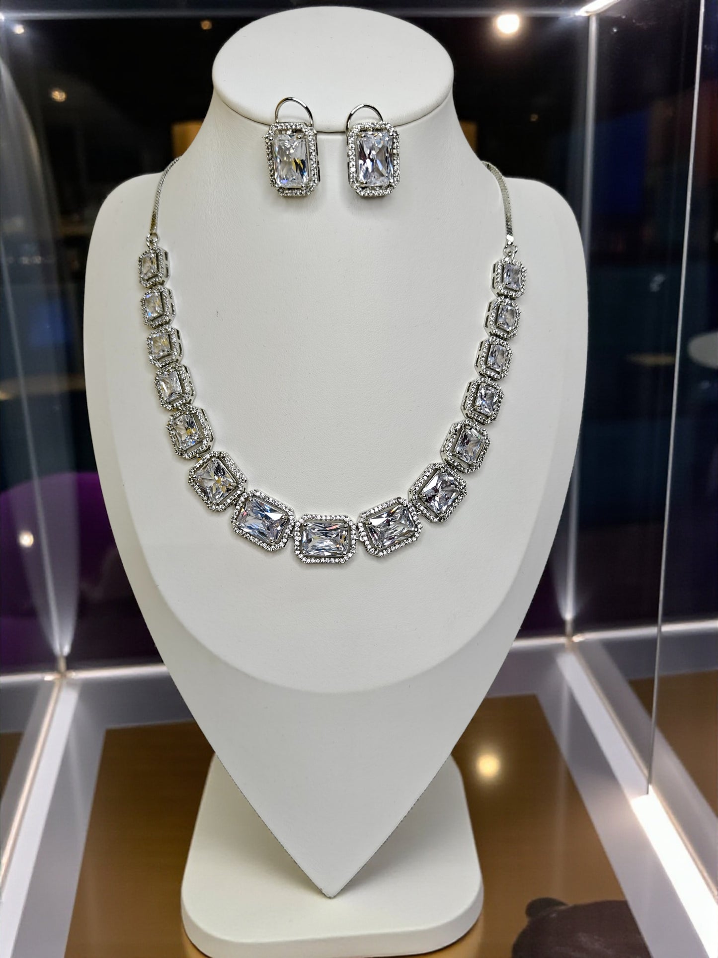Nazrana Necklace Set - White