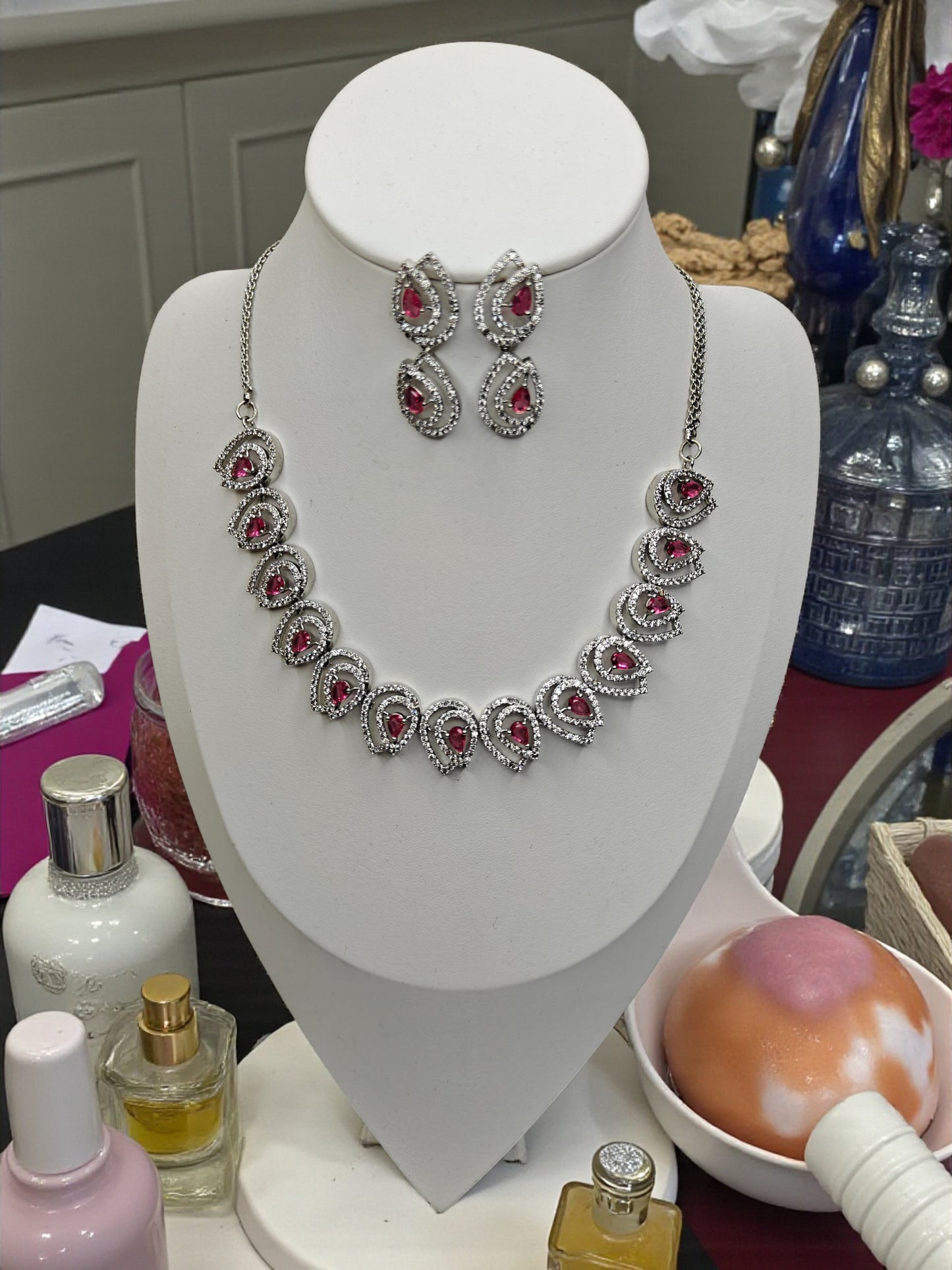 Noorie Necklace - Ruby