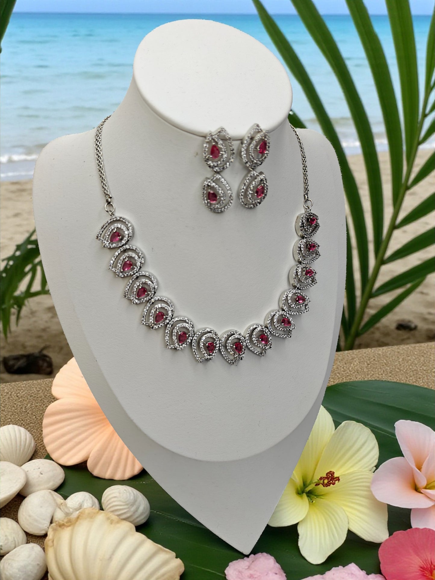 Noorie Necklace - Ruby