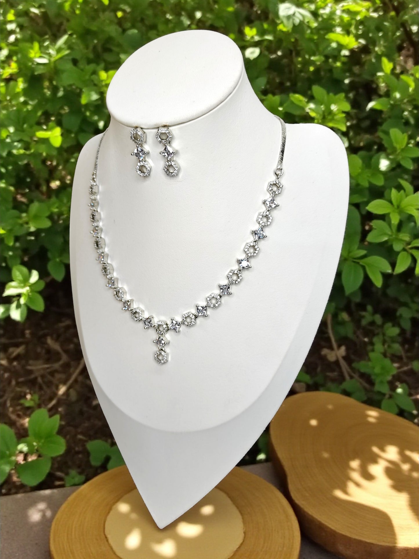 Starlit Halo Necklace - Silver