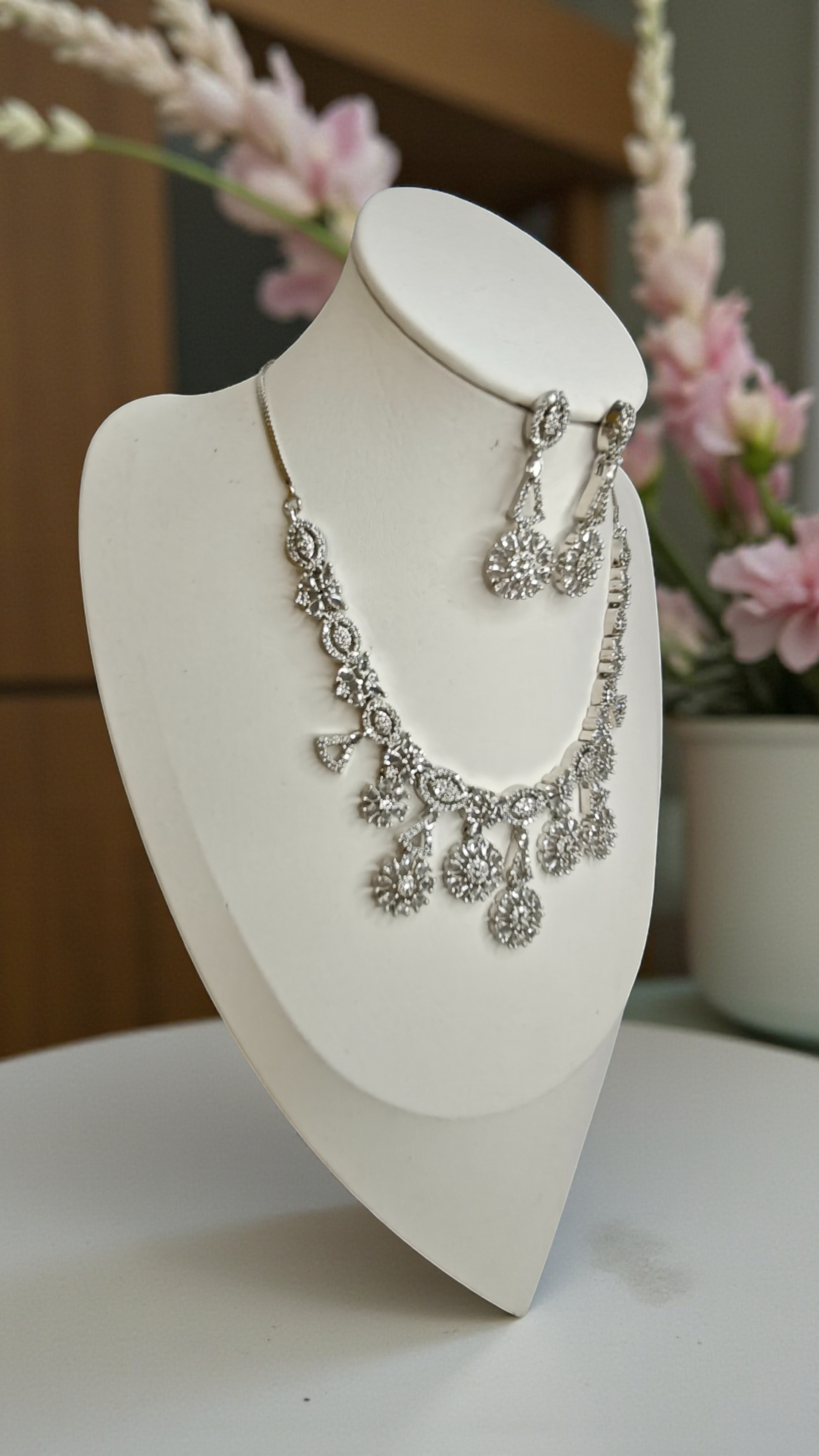 Bela Necklace - White