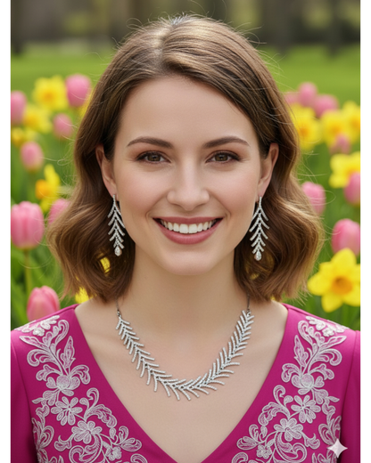 Alice Necklace - White