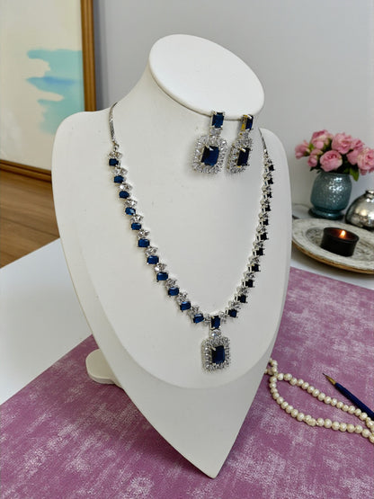 Hazel Necklace Set - Blue