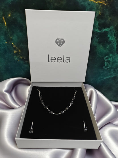 Noir Grace Necklace - Black