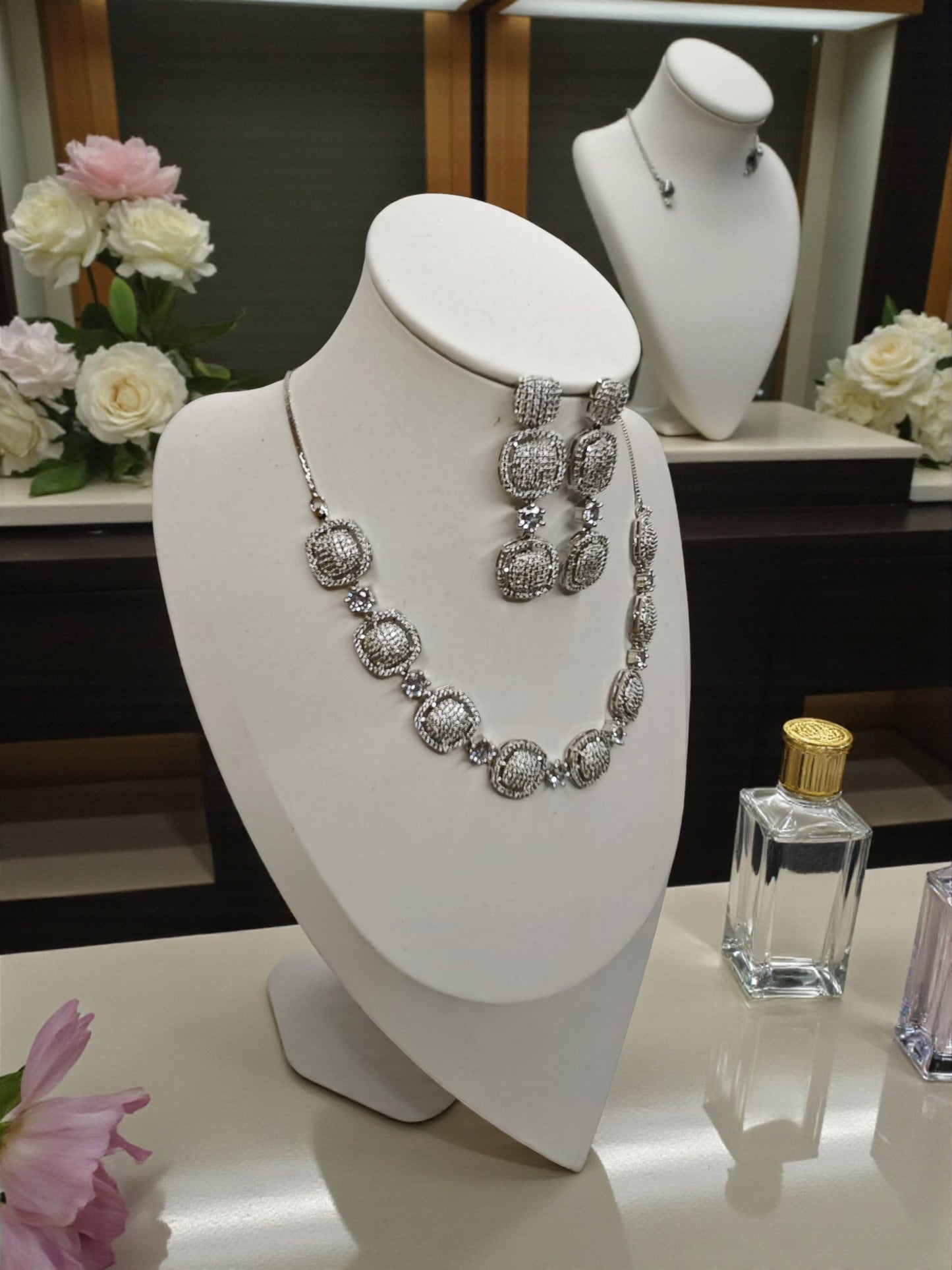 Marie Necklace - White