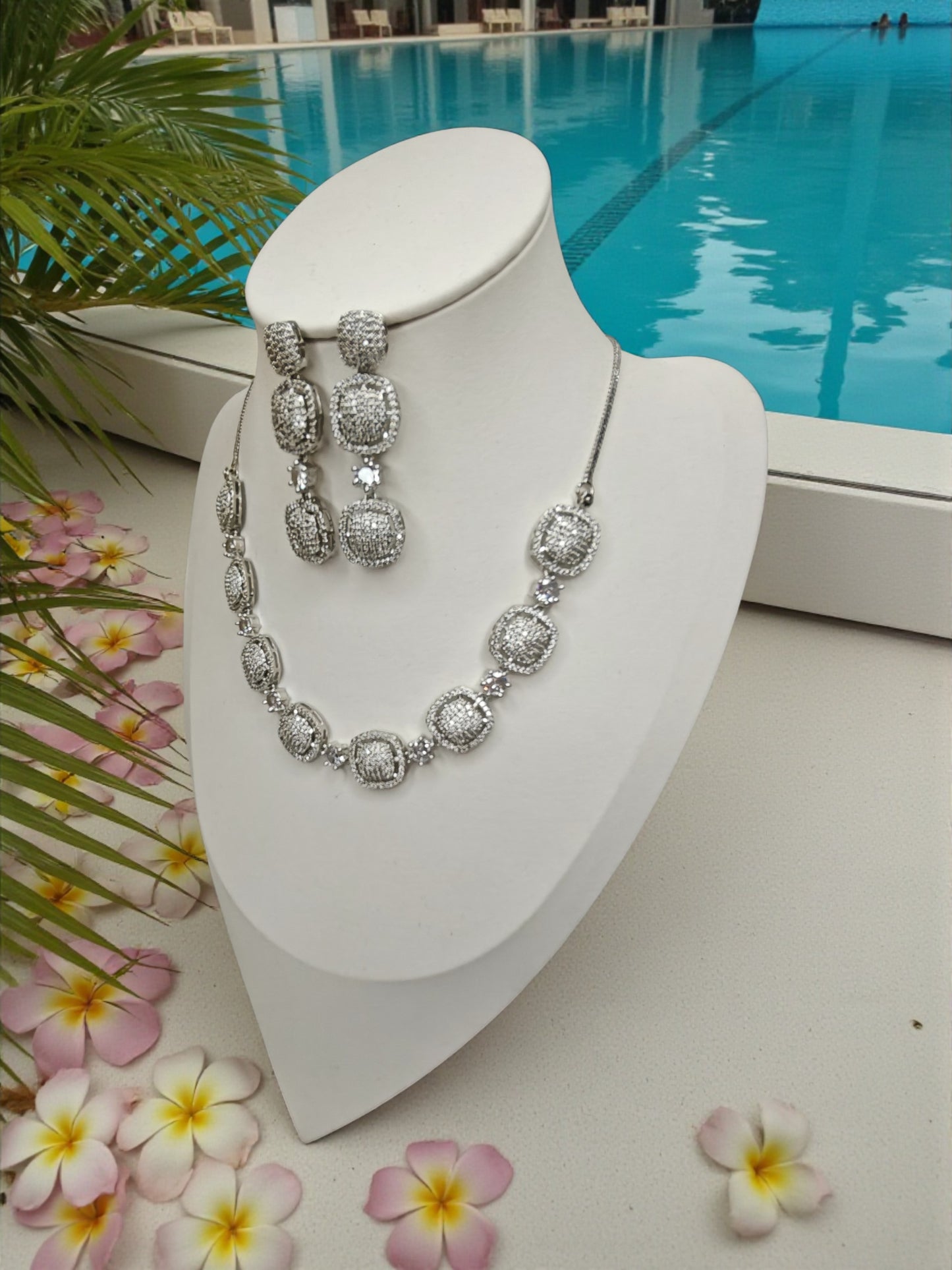Marie Necklace - White
