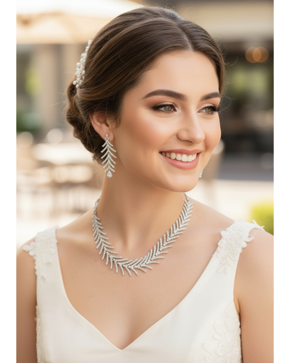 Alice Necklace - White